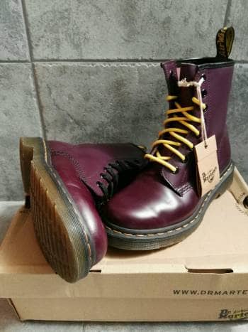 dr martens moradas