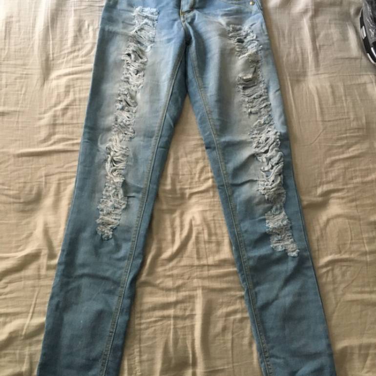Set blusa y jeans de tokyo cherry blossom de segunda mano - GoTrendier