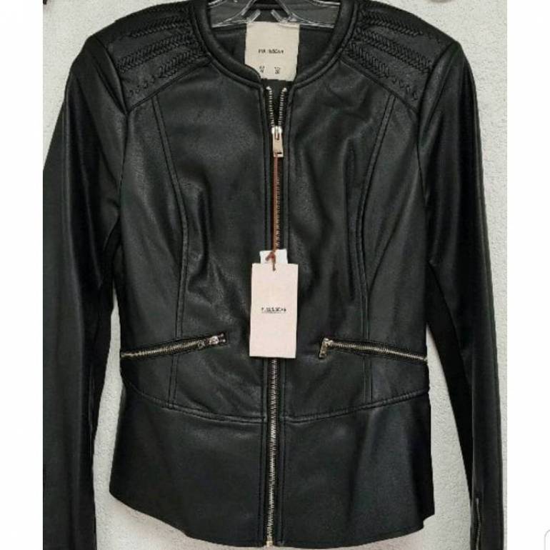 Venta \u003e chamarra piel pull and bear \u003e en stock