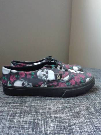 vans de rosas