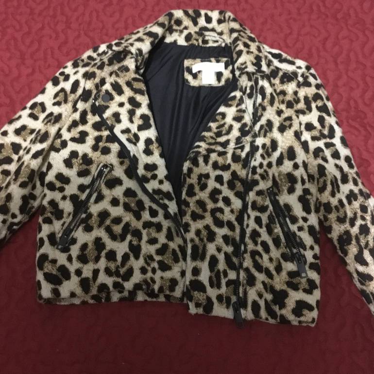VENDIDA Chamarra leopardo H\u0026amp;M de segunda mano - GoTrendier