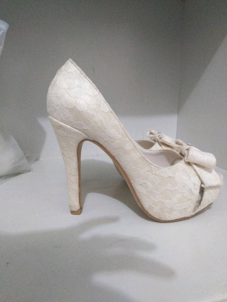 Zapatillas color perla de novia de Grezzo de segunda mano GoTrendier - Main Image