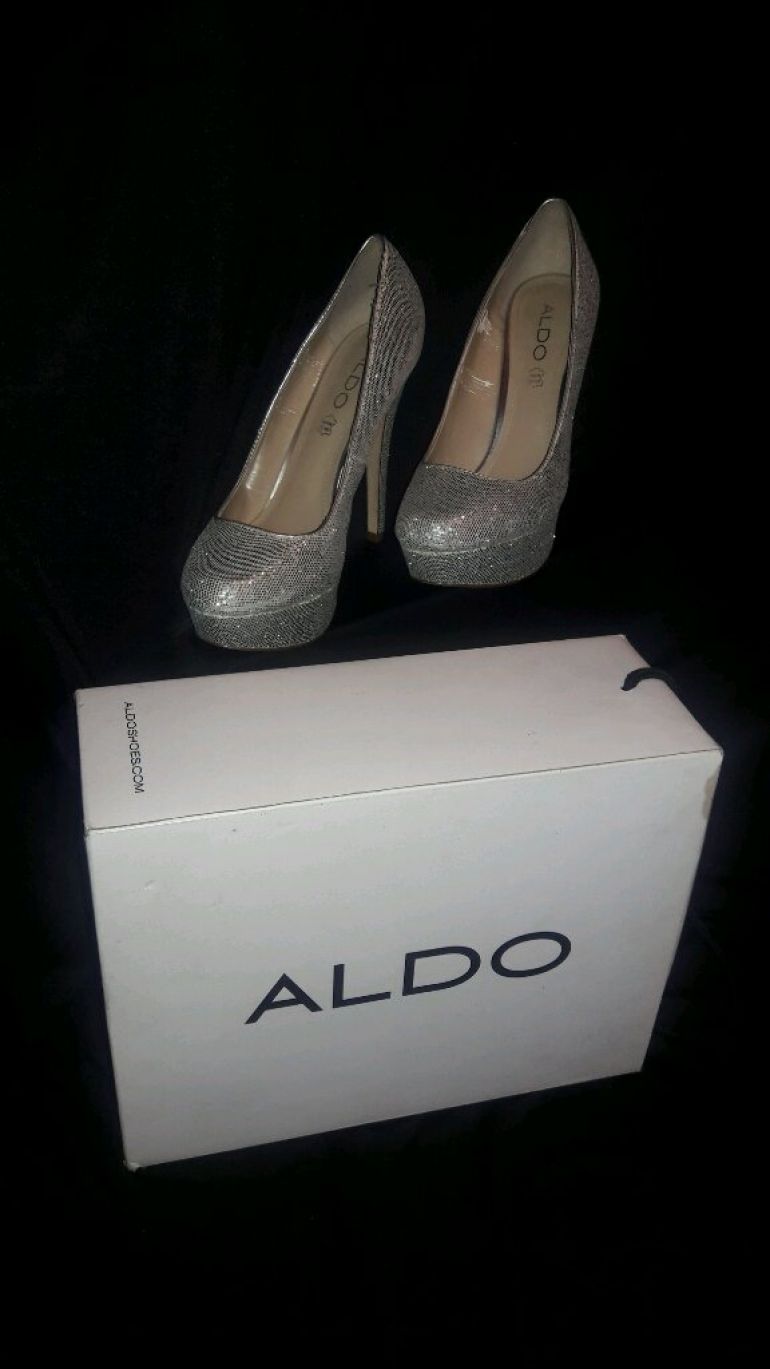 ZAPATILLA PLATEADA DIAMANTADA de Aldo de segunda mano - GoTrendier