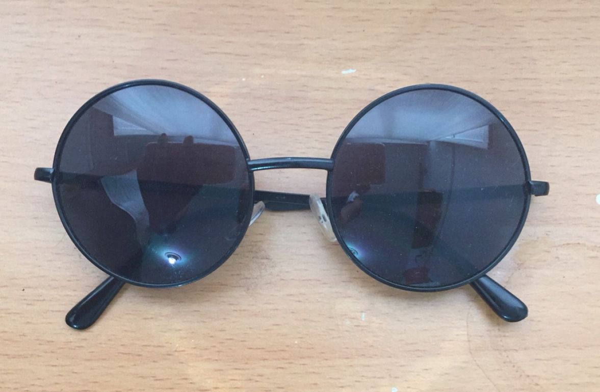 lentes negros redondos