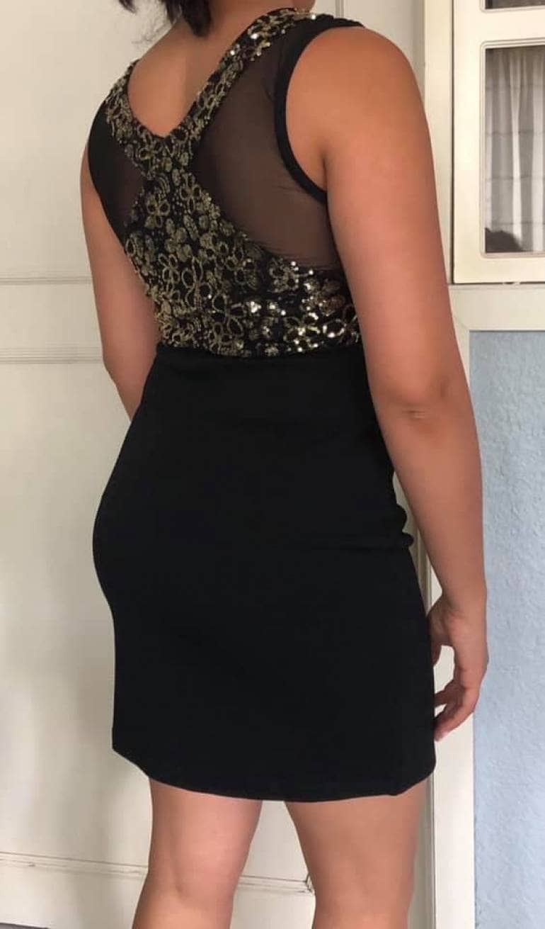 Accesorios Para Vestido Negro Con Dorado