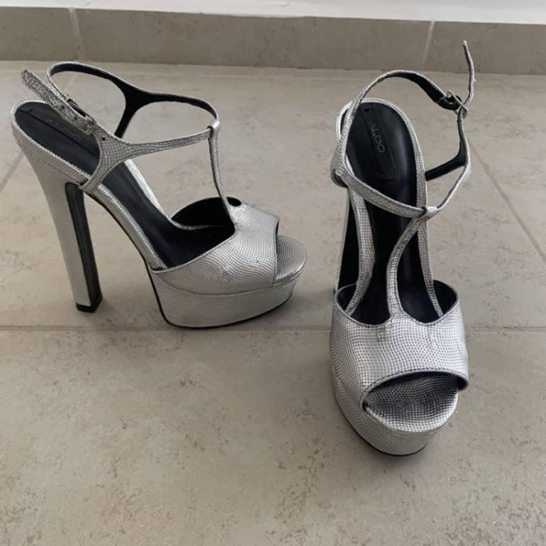 Zapatos con plataforma plata de Aldo de segunda mano - GoTrendier