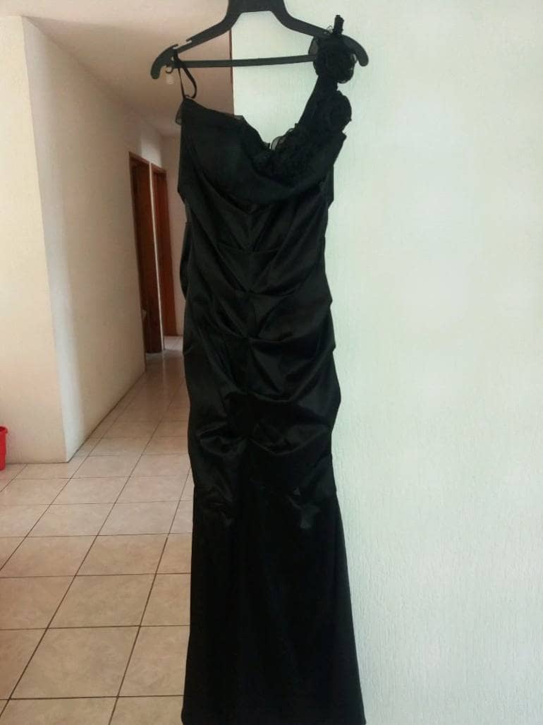 Vestido largo corte sirena de Liz Minelli de segunda mano - GoTrendier