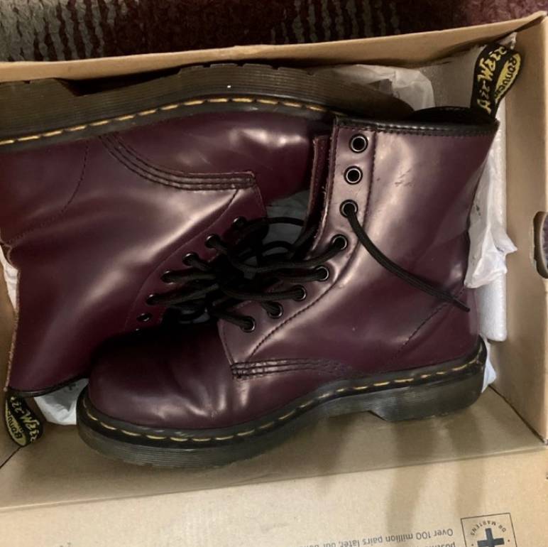dr martens moradas