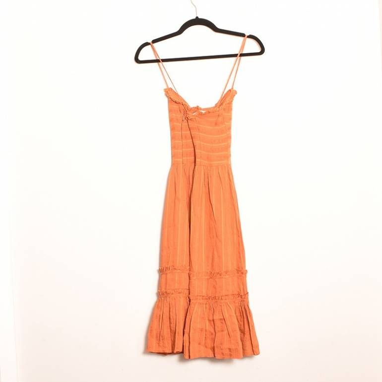 Vestido naranja de Zara de segunda mano GoTrendier Vestido naranja de Zara de segunda mano GoTrendier