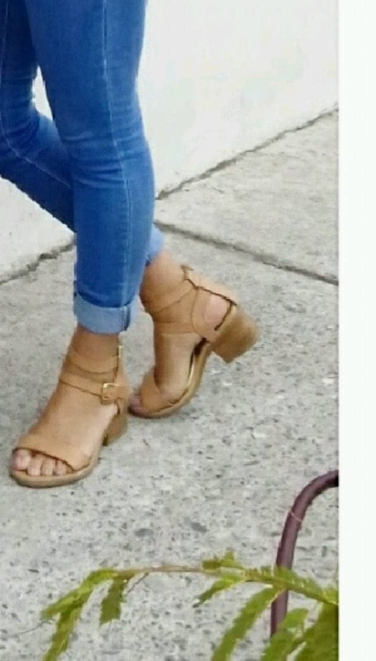 huaraches color beige