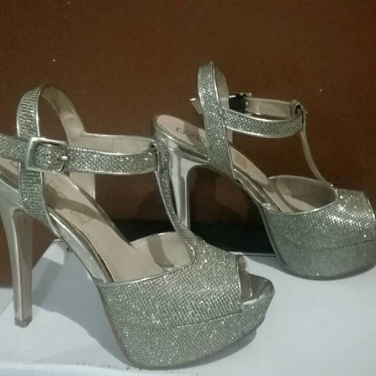 Tacones Capa de Ozono de segunda mano - GoTrendier