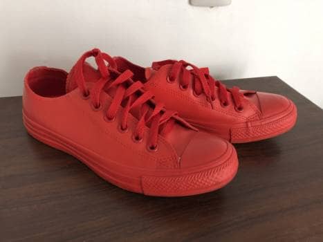Tenis converse rojos de piel clearance