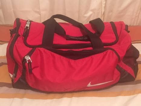 maleta nike roja