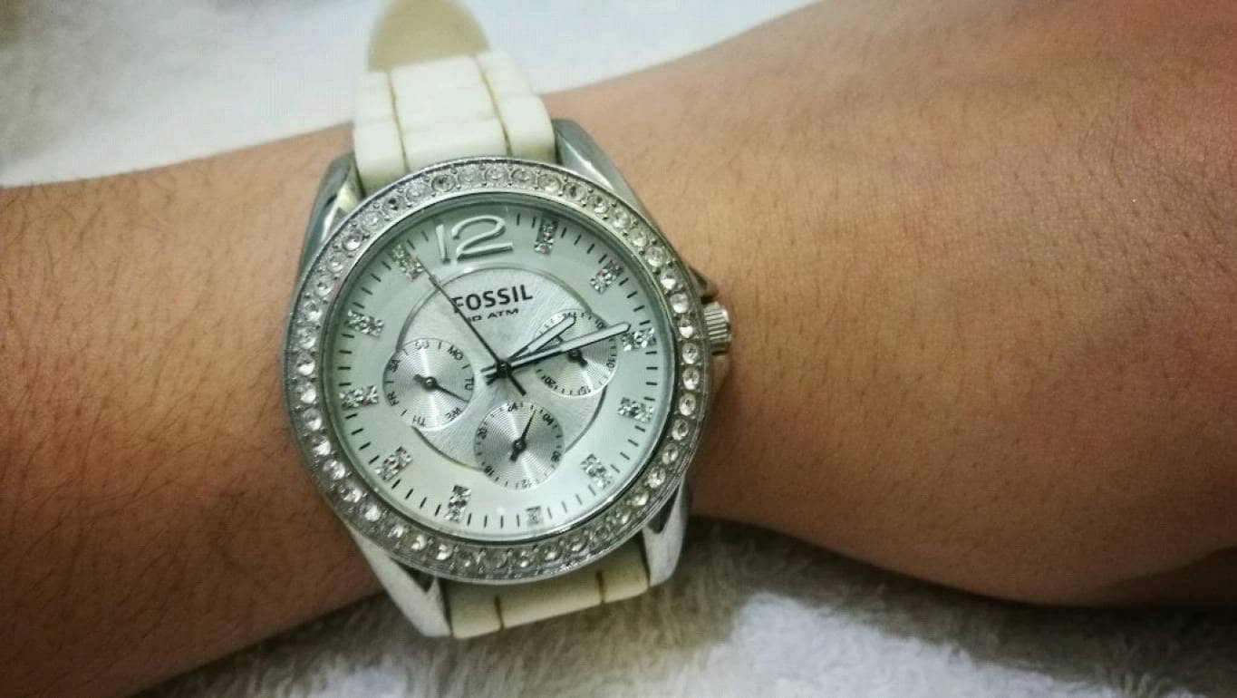 reloj fossil blanco
