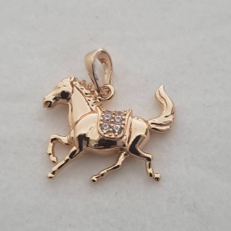 Dije Caballo Oro Laminado de No conocida* de segunda mano - GoTrendier