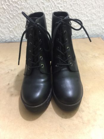 Botines Negros Con Agujetas Clearance Sale, UP TO 57% OFF |  www.editorialelpirata.com