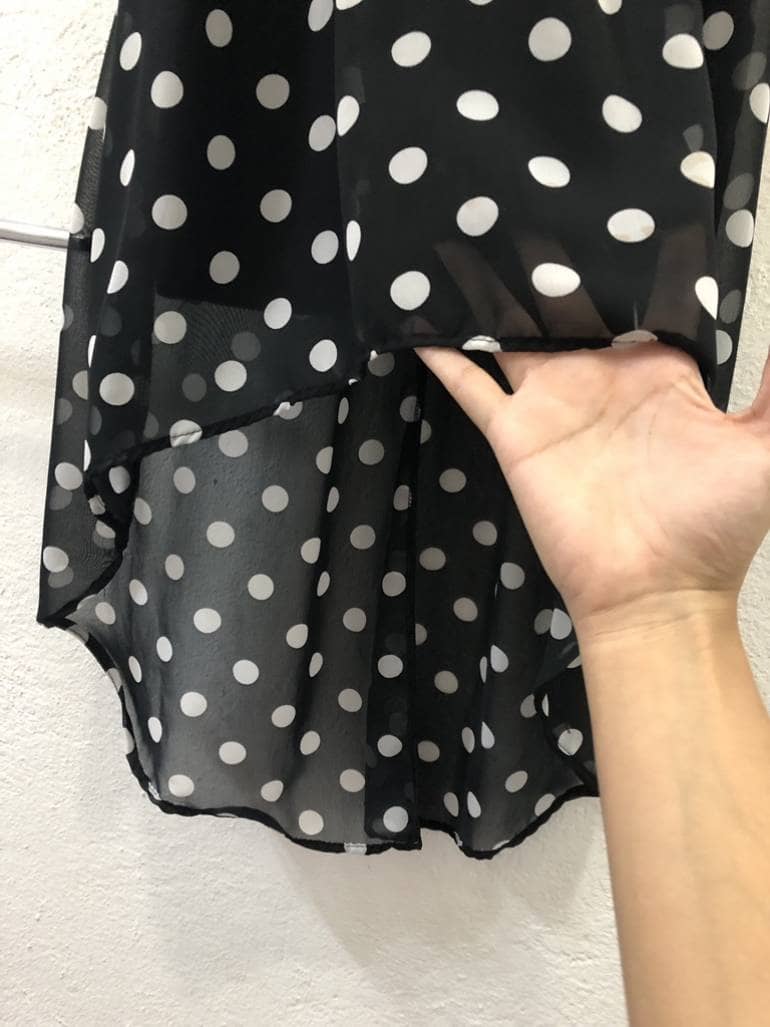Vestido negro con puntos blancos de Shasa de segunda mano GoTrendier