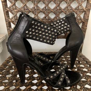 Zapatillas Aldo piel 38 Promo 2x1 de segunda mano - GoTrendier
