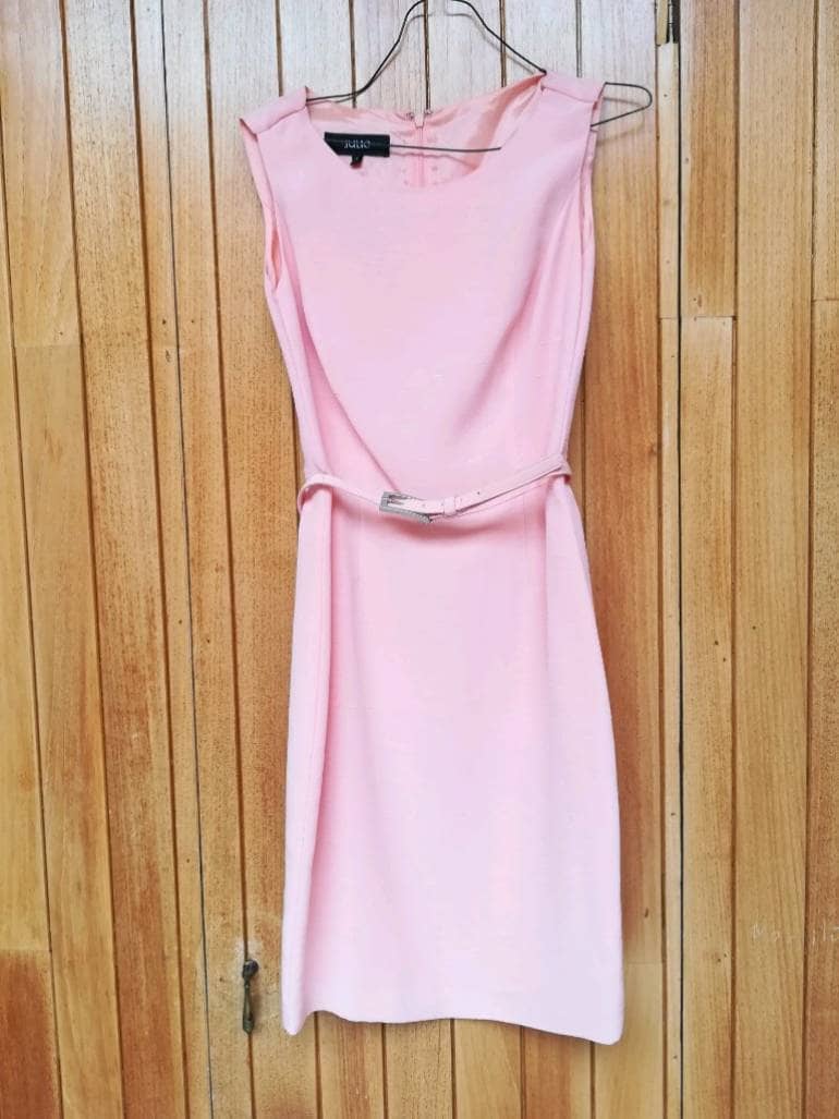 Vestido corto formal color melón de Julio de segunda mano GoTrendier