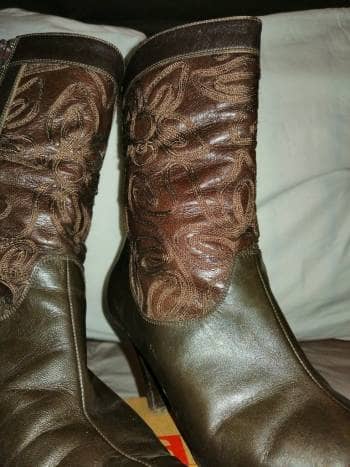 Botas de tacón Jean Pierre café de mujer - GoTrendier